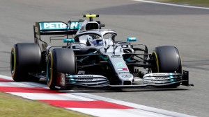 Bottas holt Pole Position vor Hamilton