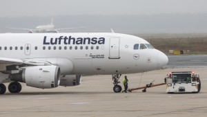 Lufthansa rechnet mit weiter sinkenden Ticketpreisen