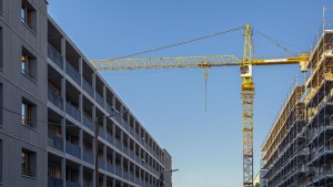 Baugenehmigungen brechen im ersten Halbjahr ein