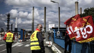 Der Streik bekommt einen Schnauzbart