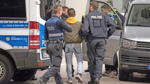 Hessen schiebt mehr Ausländer ab