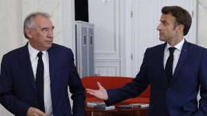 Macron beauftragt François Bayrou mit Regierungsbildung