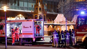 Spekulationen im Blaulichtgewitter