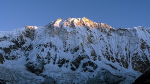 Erste Gipfelerfolge an der Annapurna I