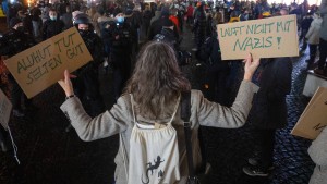 Wie Querdenker zu Verschwörungsextremisten werden