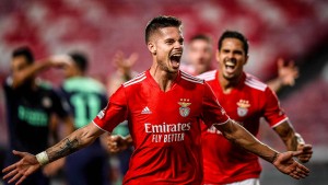 Weigl schießt Benfica zum Hinspiel-Sieg gegen Götzes Eindhoven