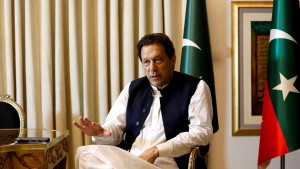 Pakistans früherer Ministerpräsident Khan klagt gegen Haftbedingungen