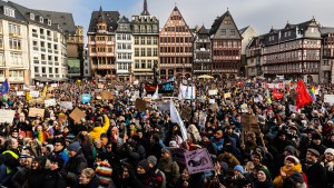 Unternehmen unterstützen Frankfurter Demoaufruf