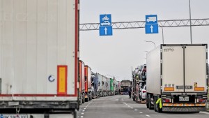 Polens Fernfahrer wollen bis Januar blockieren