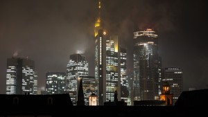 Commerzbank prüft Abbau von tausenden Stellen