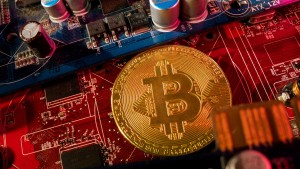 Bitcoin schlägt Apple-Aktie