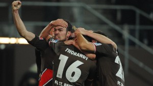 St. Pauli besiegt Cottbus klar mit 3:0