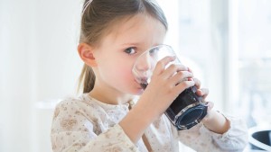 Kinder trinken immer mehr Softdrinks