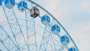 Die Finnen saunieren sogar im Riesenrad!