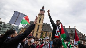 Rund 2500 Teilnehmer bei Anti-Israel-Demo in Frankfurt