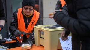 Mit einer warmen Mahlzeit allein ist es nicht getan