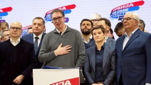 Vučić verkündet Sieg bei Parlamentswahlen