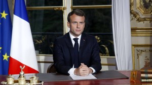 Macron verspricht Wiederaufbau Notre-Dames binnen fünf Jahren