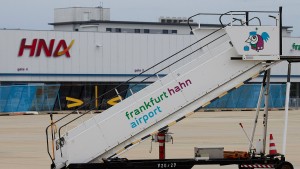 Für fünf Euro von Offenbach zum Flughafen Hahn