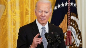 Biden unterzeichnet Gesetz zur Freigabe von Corona-Geheimdokumenten