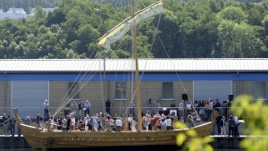 Nachgebautes antikes Segelschiff soll in Südfrankreich in See stechen