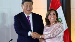 Xi eröffnet chinesischen Hafen in Peru