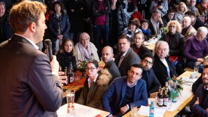 SPD-Parteichef Klingbeil nimmt Söder aufs Korn