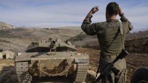 Israel greift hunderte Ziele in Syrien an