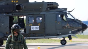 Kosovo: Serbische Armee kommt aus drei Richtungen