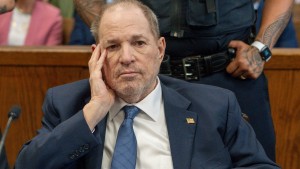 Harvey Weinstein wegen „alamierender“ Blutwerte im Krankenhaus