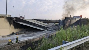 US-Highway nach Tankwagenbrand eingestürzt