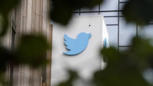 Twitter entfernt kostenlose Verifikationshäkchen