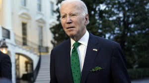 Biden sieht Haftbefehl gegen Putin gerechtfertigt