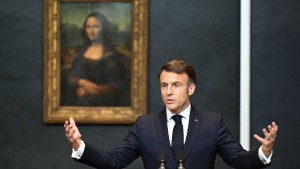 Macron plant eigenen neuen Saal für „Mona Lisa“