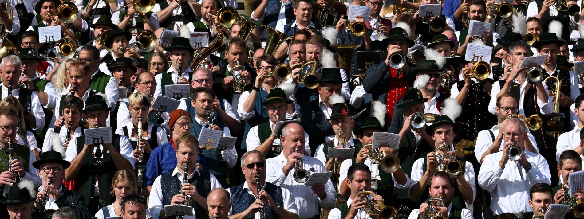 Friedliche „Pracht-Wiesn“ – viele Gäste, weniger Einsätze