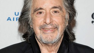 Al Pacino wird mit 83 Vater