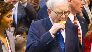 Warren Buffett trotzt seiner Krankheit