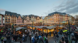 In deutschen Städten droht deutlich dunklere Weihnachtszeit