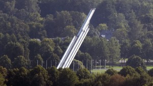 Lettland reißt Sowjet-Denkmal ab