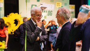 Kretschmann für Anstieg des Rundfunkbeitrags