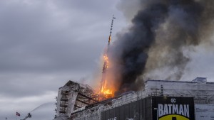 Großbrand zerstört Wahrzeichen von Kopenhagen