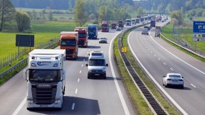 Drohende Lieferengpässe vor Weihnachten wegen fehlender Lkw-Fahrer