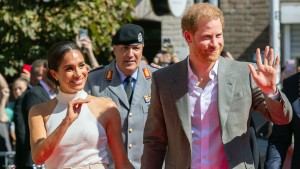 Harry und Meghan offenbar zur Krönung von Charles eingeladen