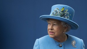 Die Briten sorgen sich um die erkältete Queen