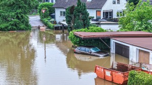 Feuerwehrmann stirbt bei Rettungsaktion in Hochwasser