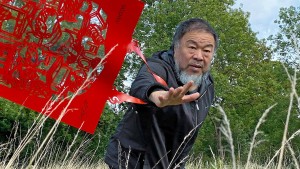 Ai Weiwei gibt es nun auch auf Tüchern und Taschen