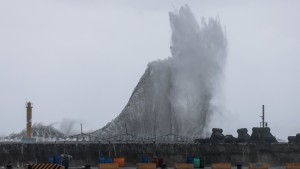 Dutzende Verletzte durch Taifun „Haikui“ in Taiwan