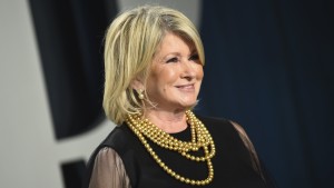 Martha Stewart zeigt sich im Badeanzug auf Zeitschriftencover