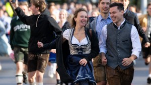 Münchner Oktoberfest eröffnet – „Feeling wie früher“