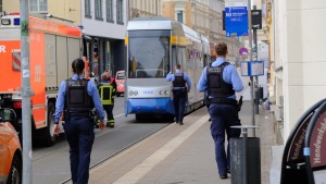 Dreijähriger von Straßenbahn erfasst und tödlich verletzt